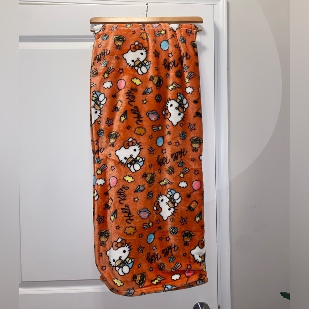 New hello kitty hamburger blanket
